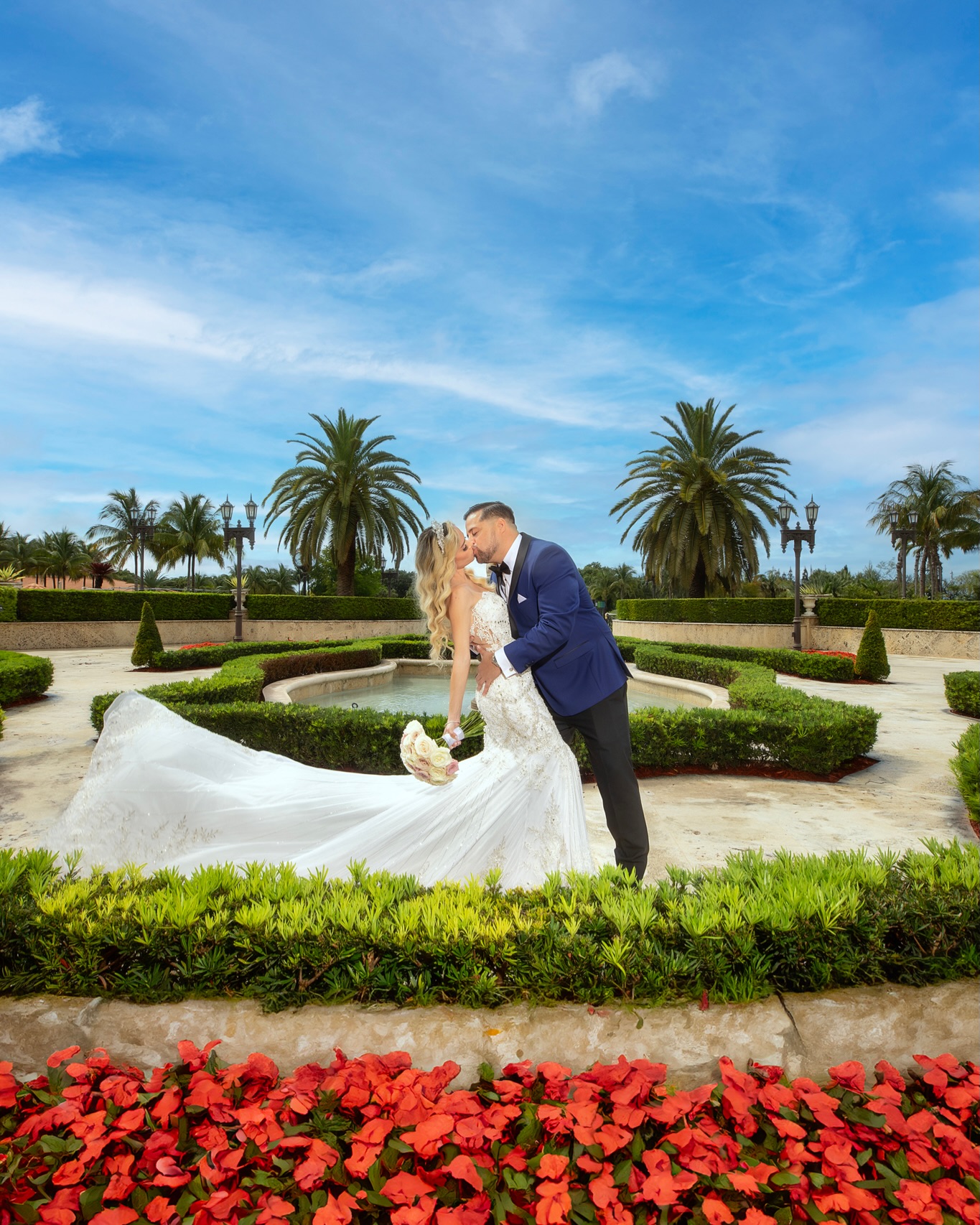 Alondra y Gustavo en los jardines